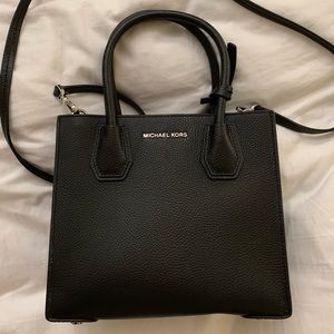 Michael Kors Mercer crossbody w/ wallet